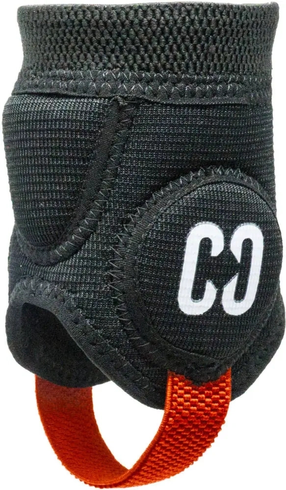 Ochraniacze na kostkę CORE Ankle Guards (Czarny)