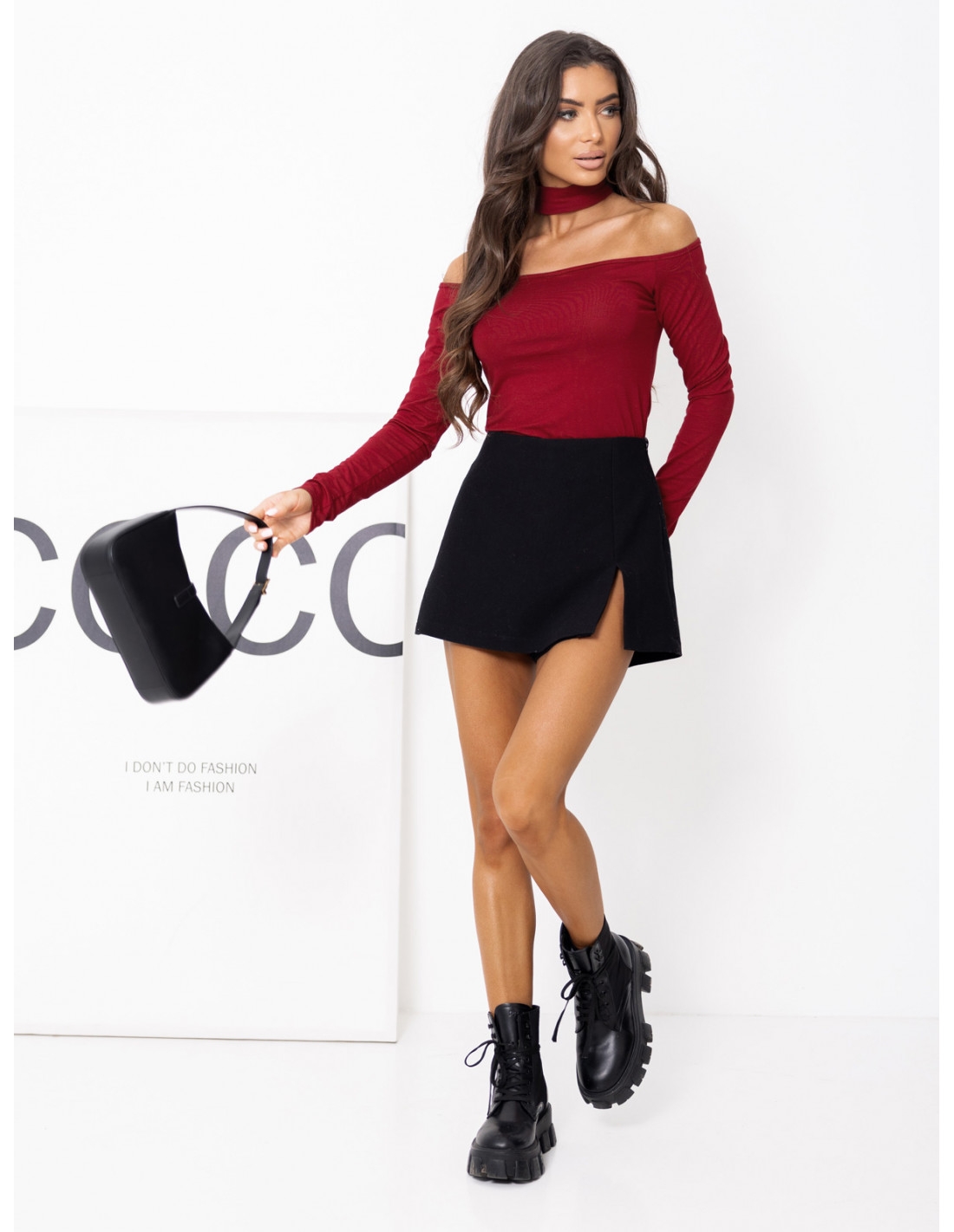 Bluzka hiszpanka z wiskozy z chokerem RELAVIA - bordowa