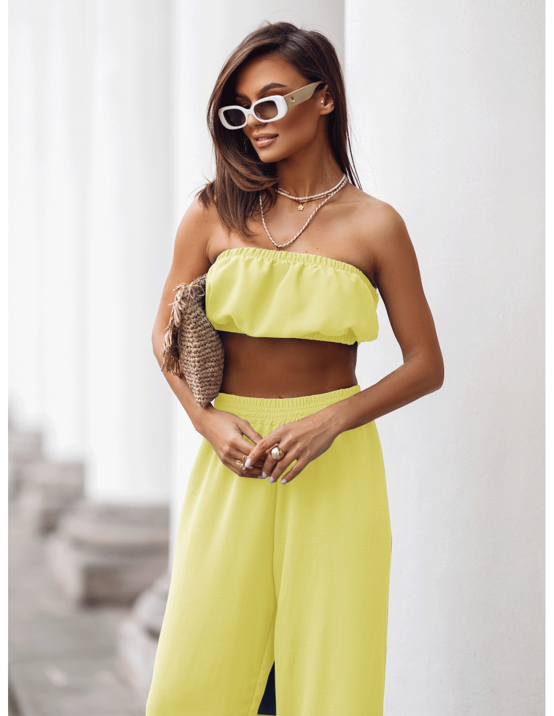 Stylowy komplet top z szerokimi spodniami MATILDE - bananowy