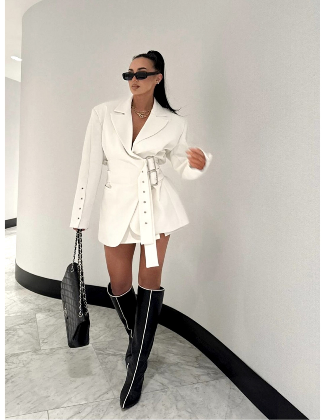 Elegancka marynarka oversize z paskami LUANA - biała