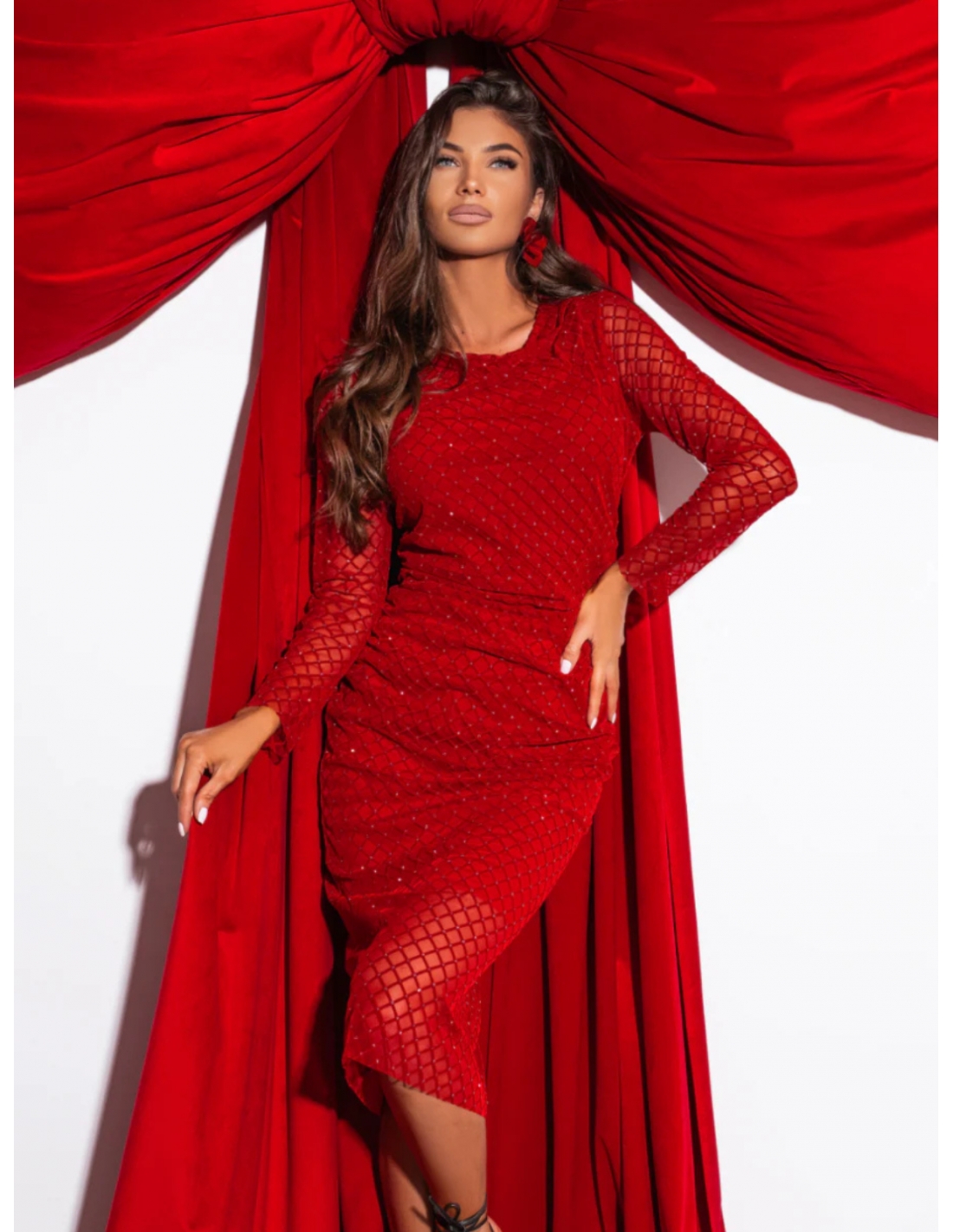 Tiulowa sukienka midi z brokatem ESYNTA - czerwona