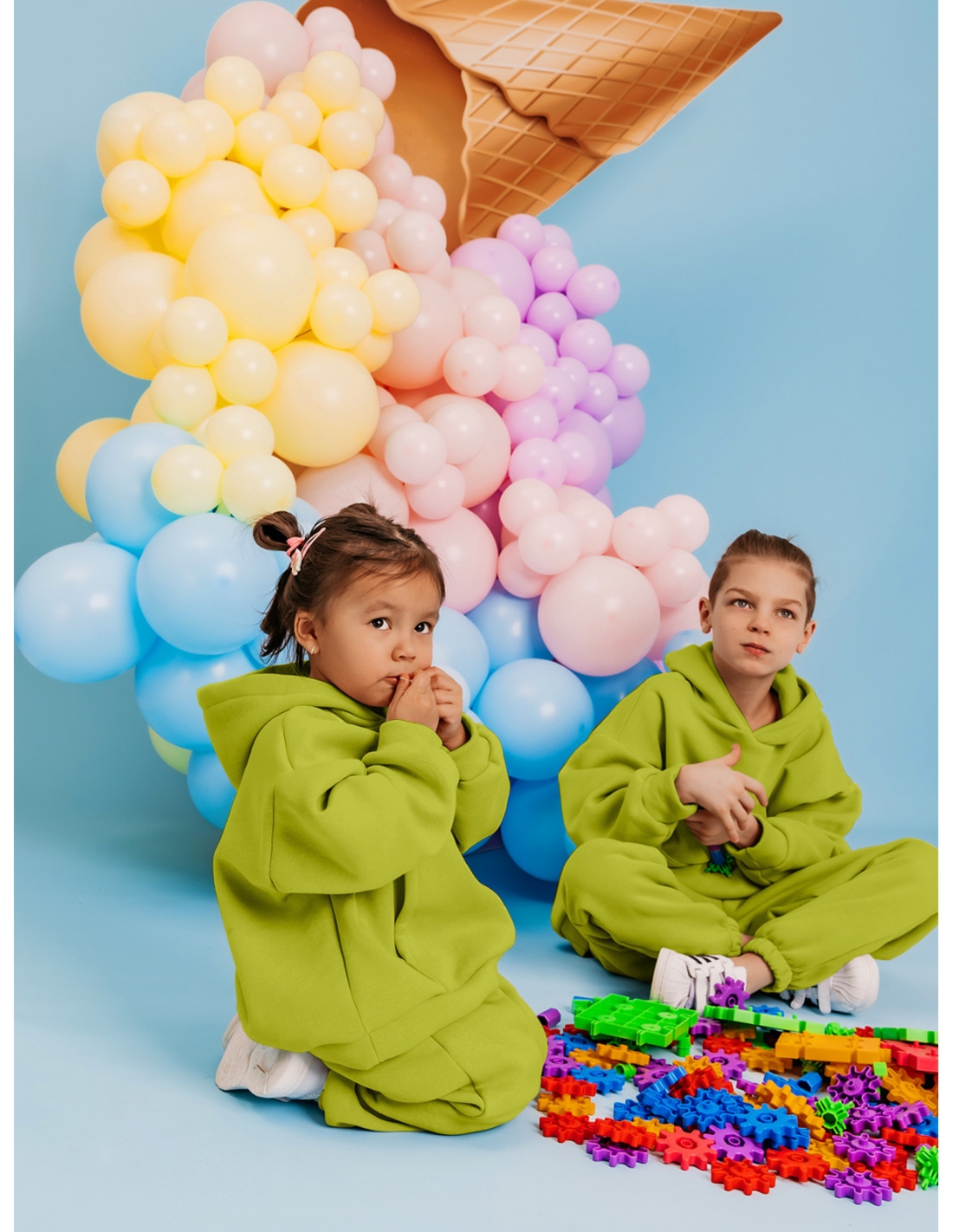 Komplet dresowy dziecięcy MULAN - limonka