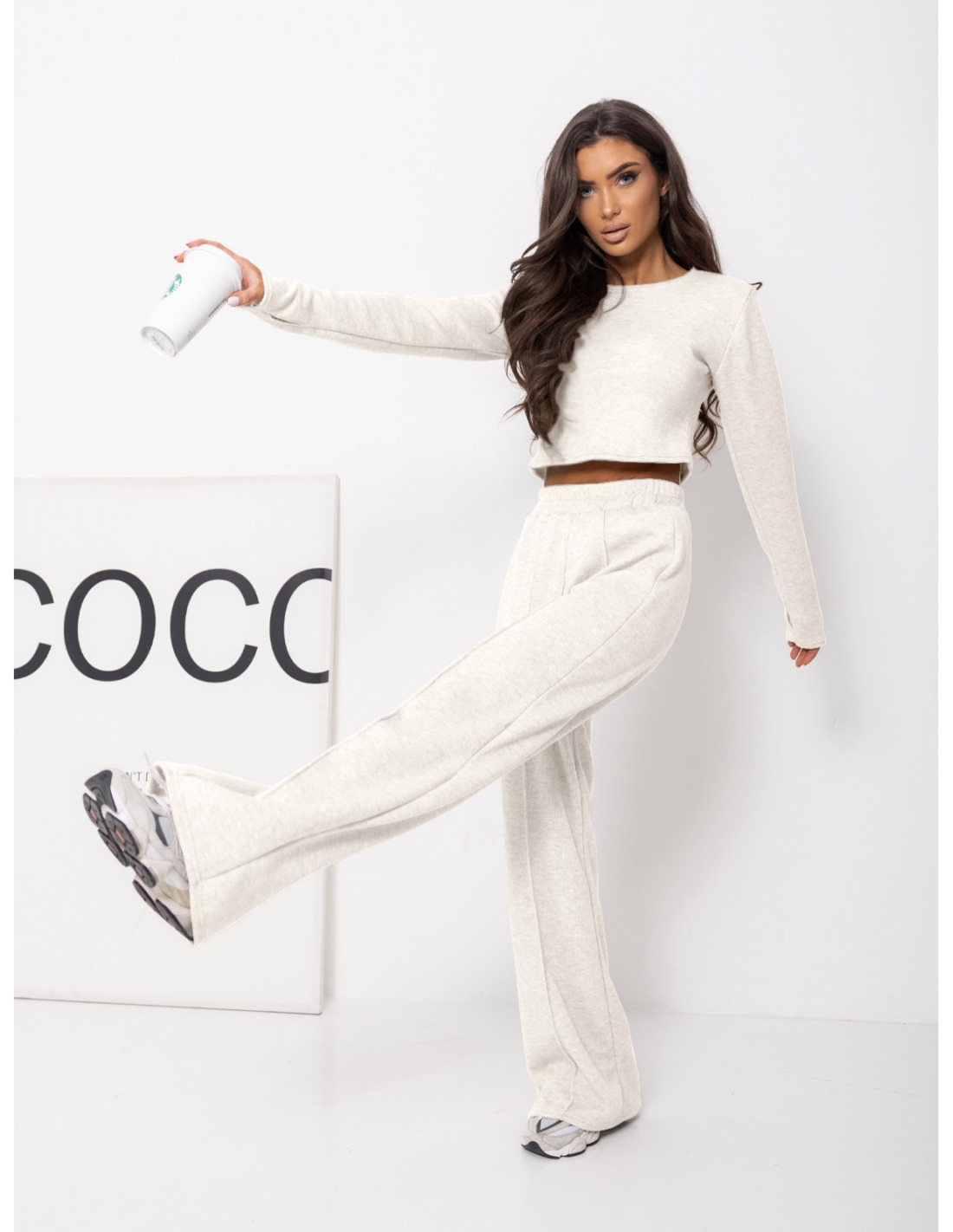 Komplet dzianinowy z szerokimi spodniami DANEB - cloud dancer