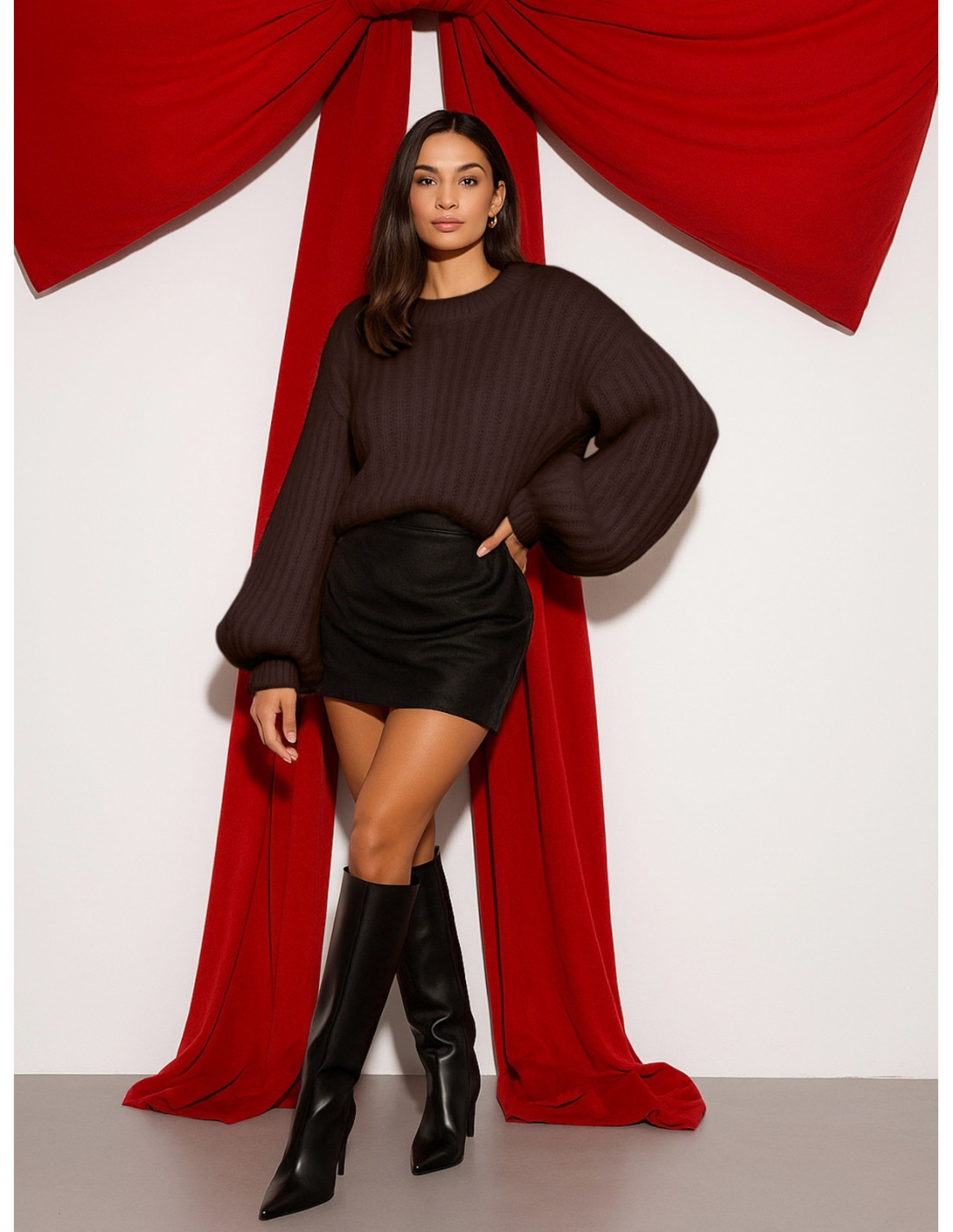 Moherowy sweter z szerokimi rękawami OSTI - czekoladowy