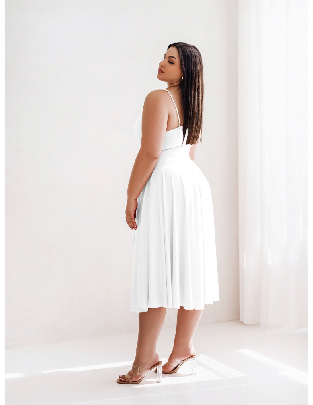 Sukienka midi PLUS SIZE na ramiączkach AGNES - biała