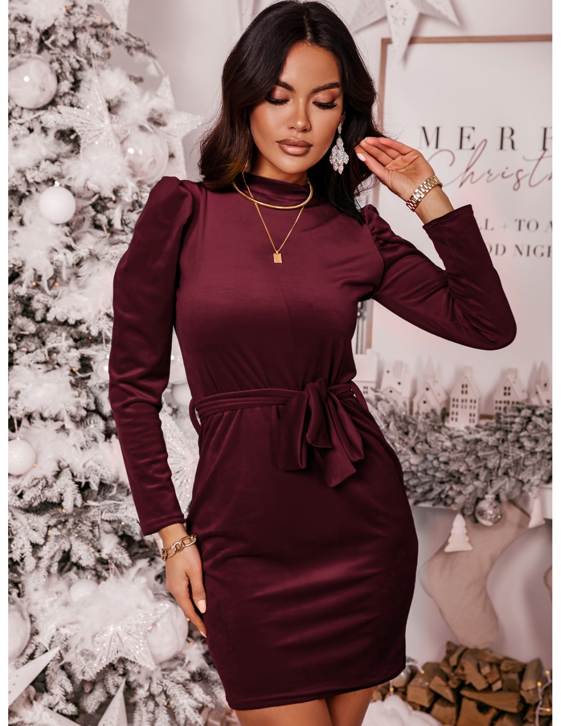 Welurowa sukienka z golfem REBECCA - bordowa