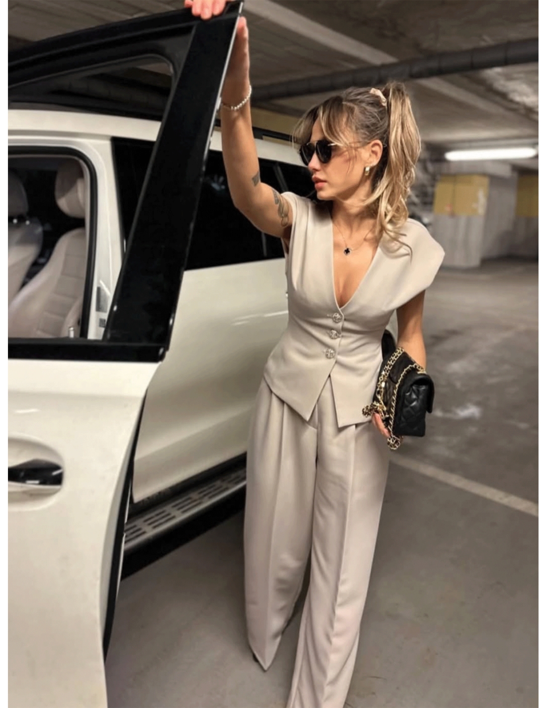 Komplet kamizelka i szerokie spodnie ELLIR - beżowy