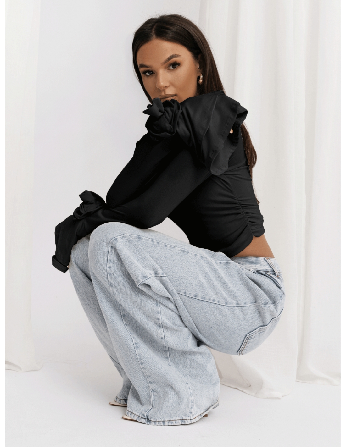 Wiskozowa bluzka z szerokimi rękawami REINE - czarna