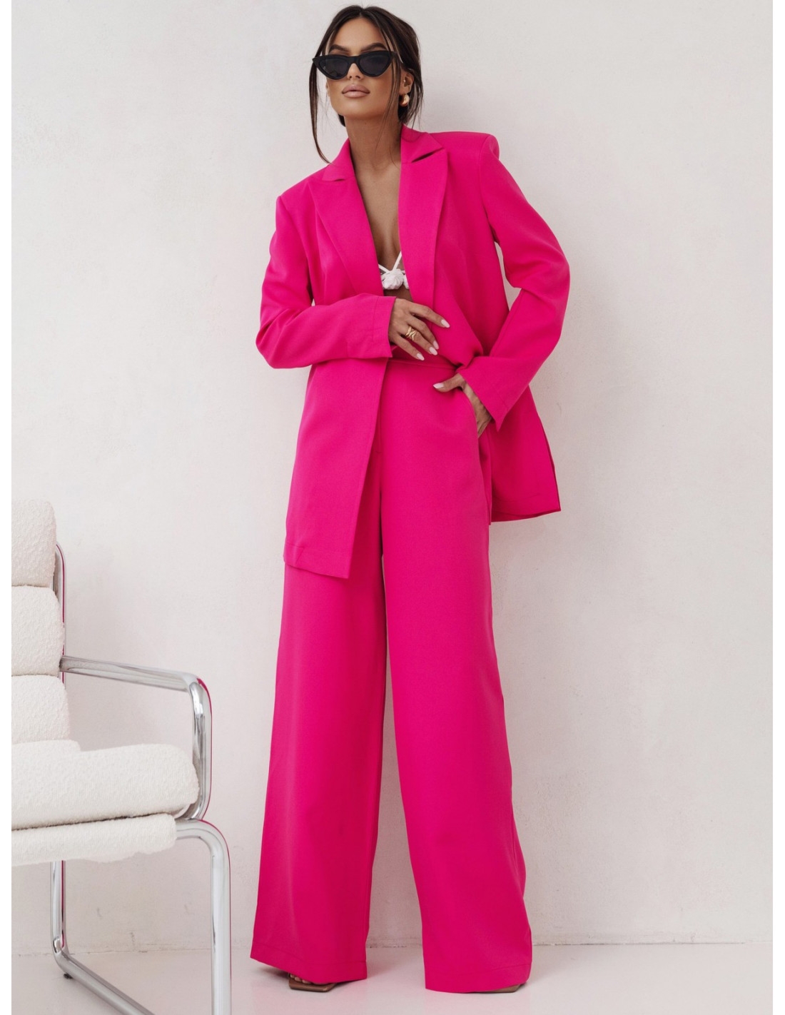 Stylowy garnitur z wiązaną marynarką MARCJA - fuksjowy