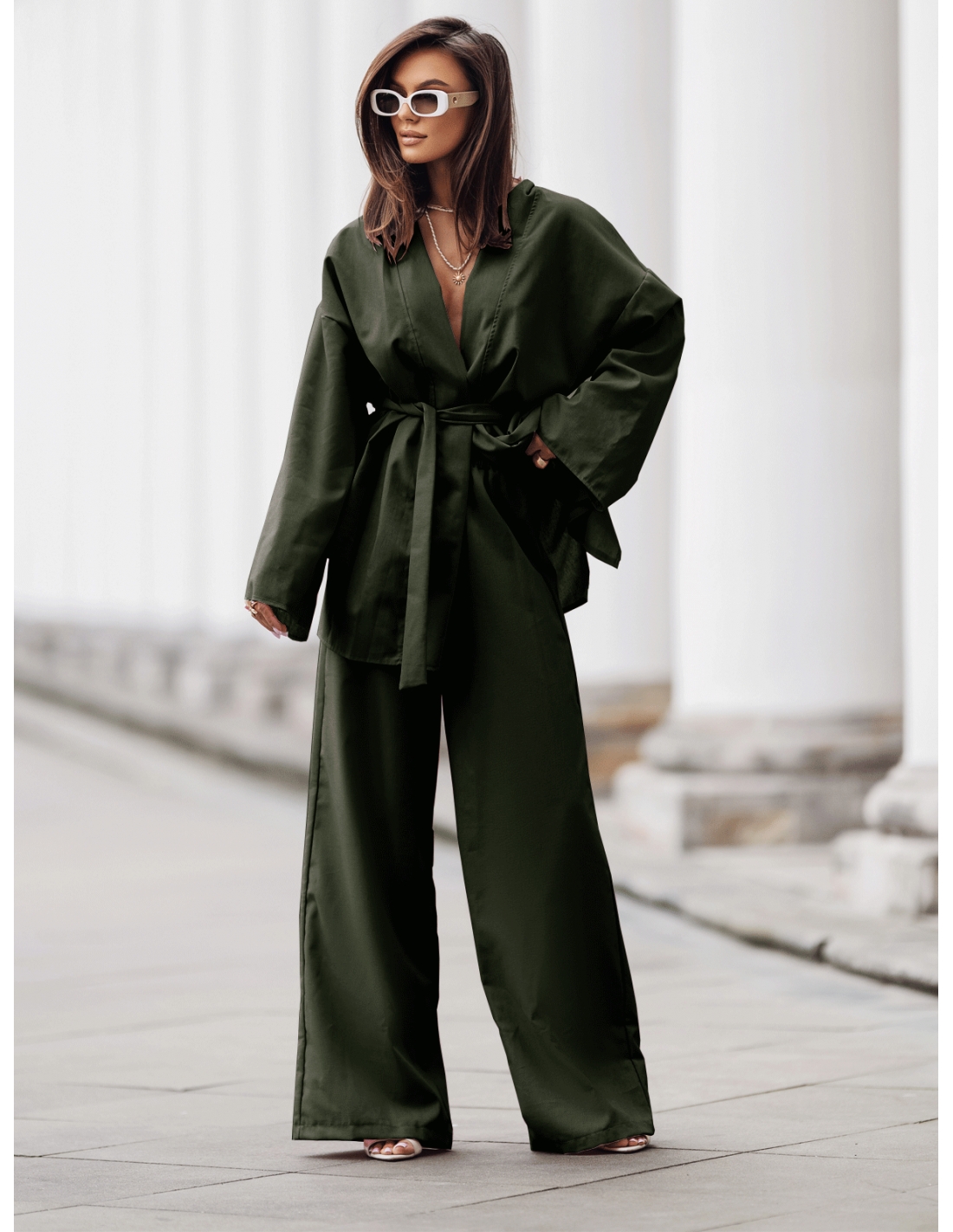 Stylowy lniany komplet z szerokimi spodniami NIKOL - khaki