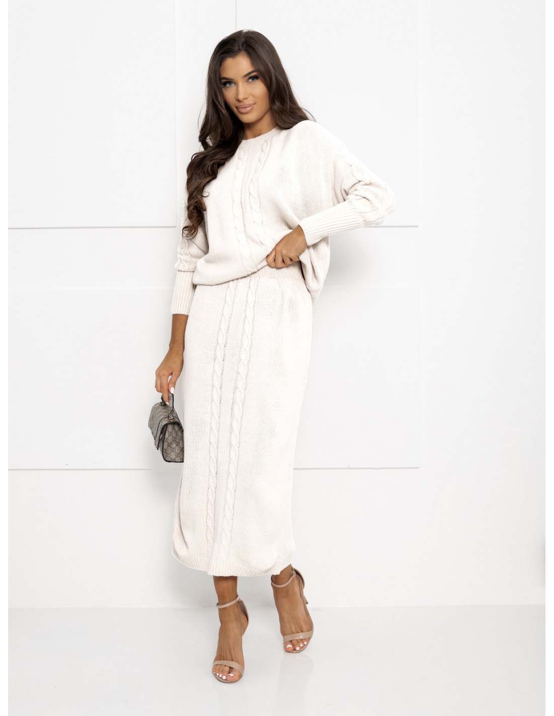 Komplet dzianinowy ze spódnicą BATIA - biały
