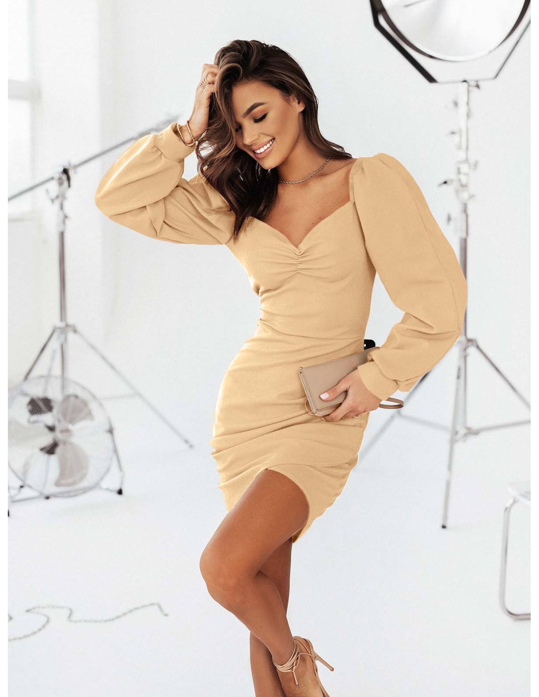 Sukienka z bufiastymi rękawami ADIANA - beżowa