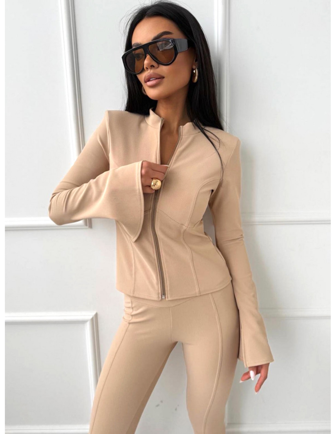 Dopasowany komplet bluza i legginsy PALERMO – beżowy