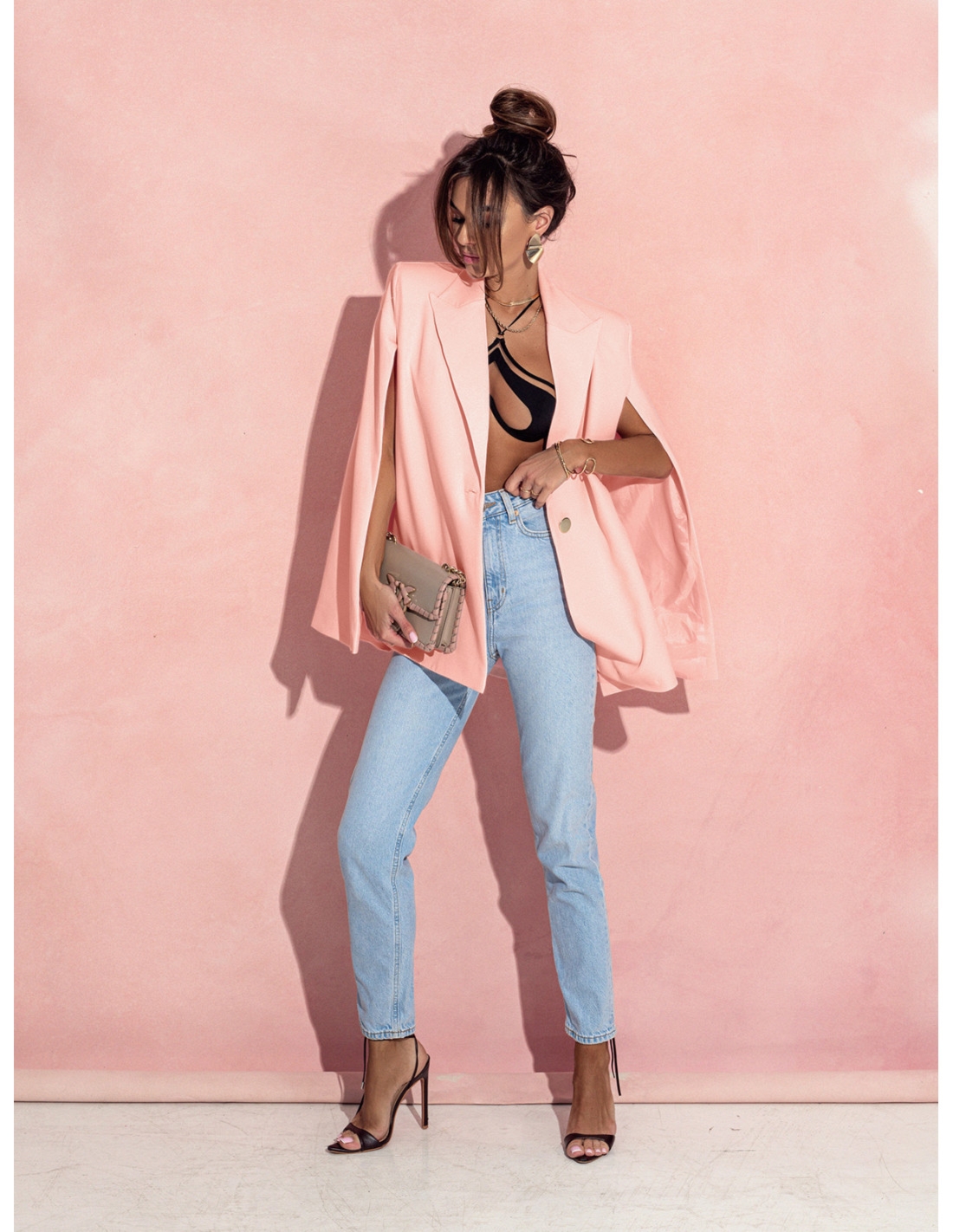 Elegancka marynarka z peleryną KALISA - pudrowy róż