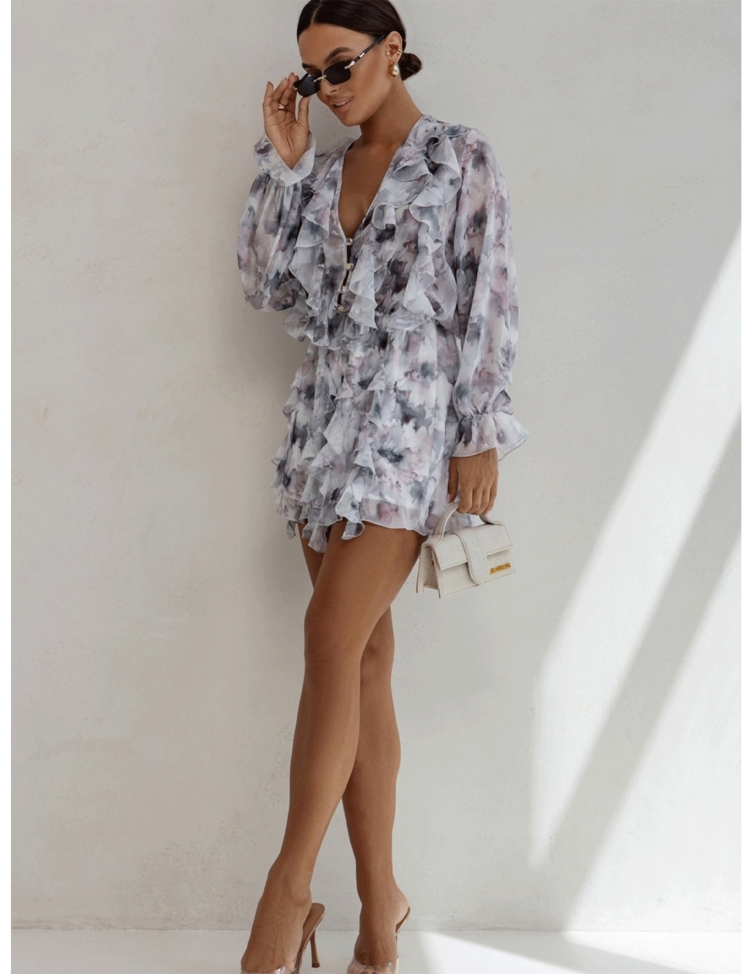 Krótki kombinezon z szyfonu z falbanami ARIELLA - wzór 2