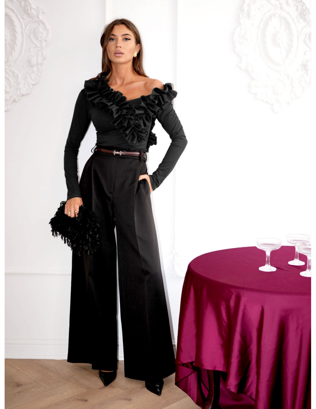 Wiskozowa bluzka z falbanami ORNELLA - czarna