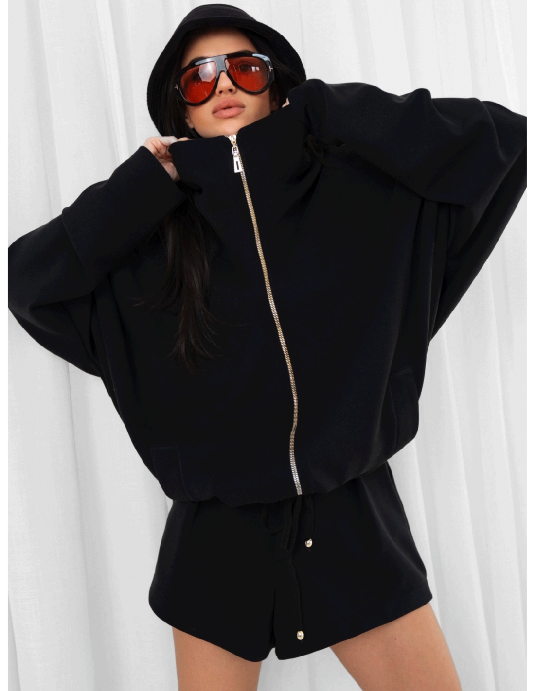 Stylowy komplet bluza ze spodenkami SHINJU - czarny