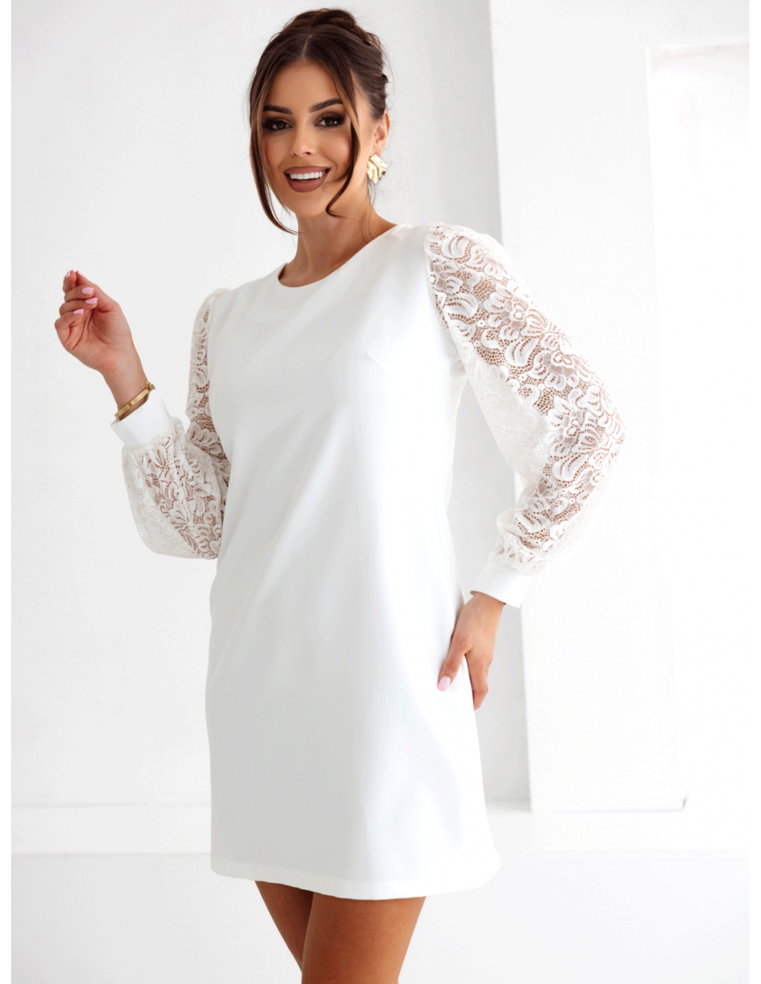 Sukienka mini z koronkowymi rękawami RHONDA - biała