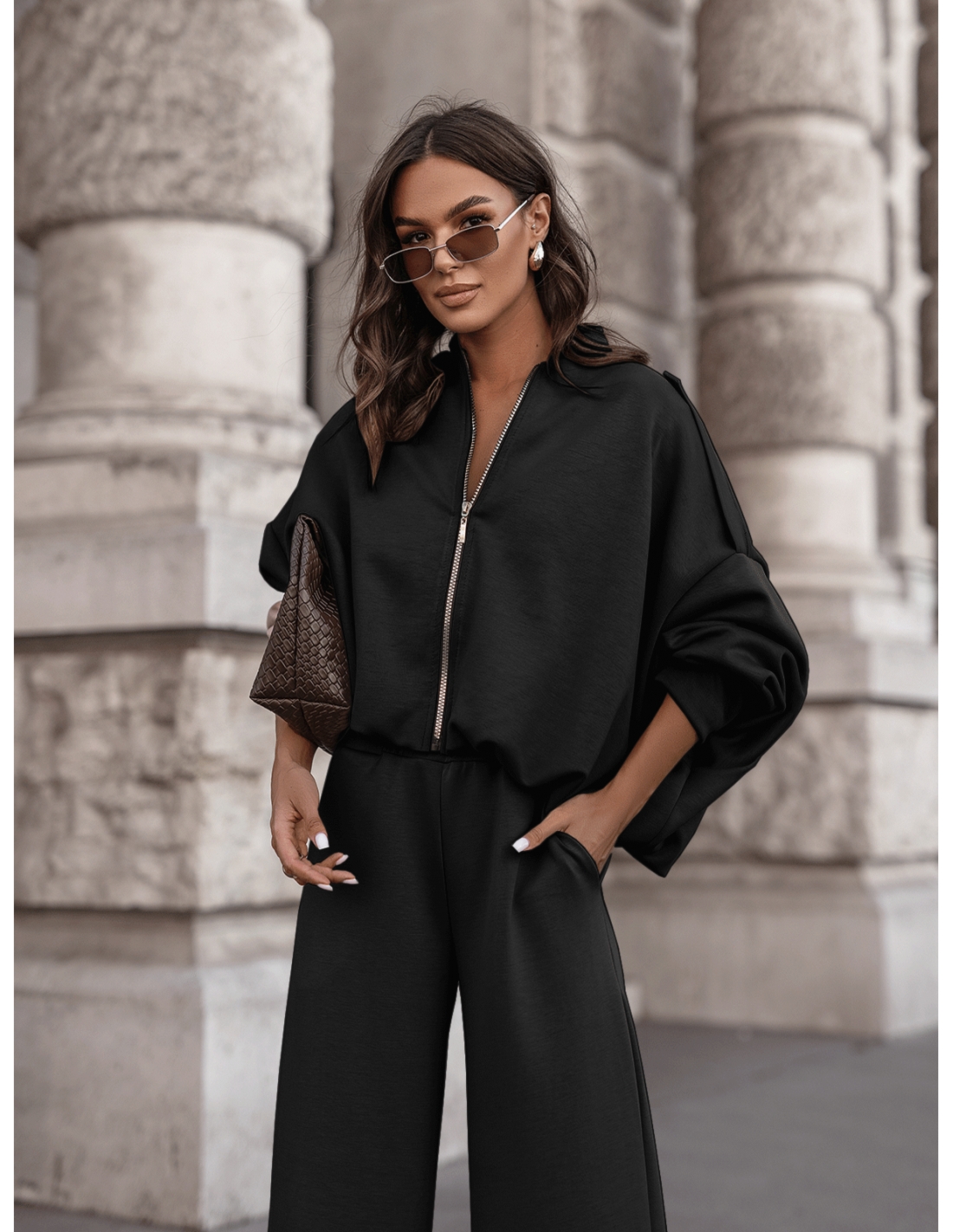 Masełkowy dres z szerokimi spodniami SORGO - czarny