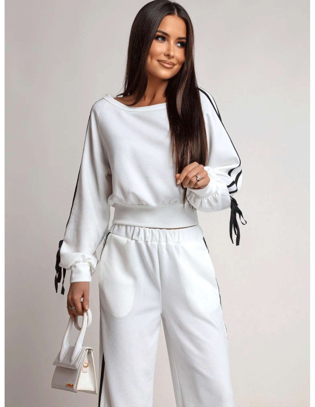 Komplet dresowy z szerokimi spodniami SHYLA - biały