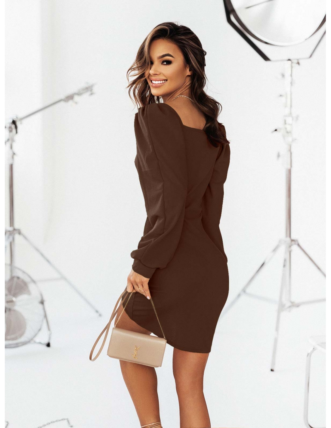 WP Sukienka z bufiastymi rękawami - czekoladowa