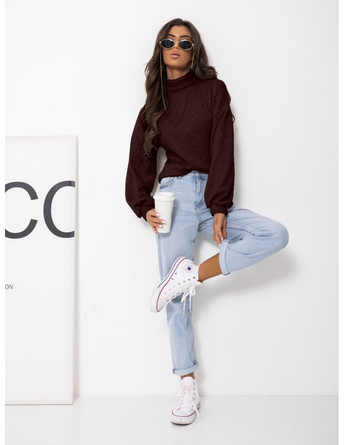 Dzianinowy sweter z golfem ZENARA - czekoladowy