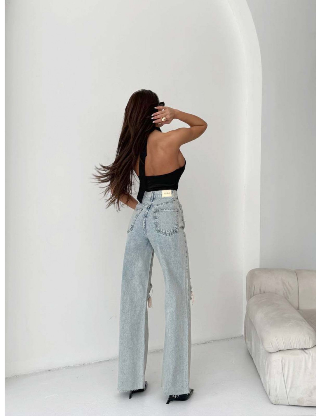 Proste spodnie jeansy z dziurami TRASSI - jeans