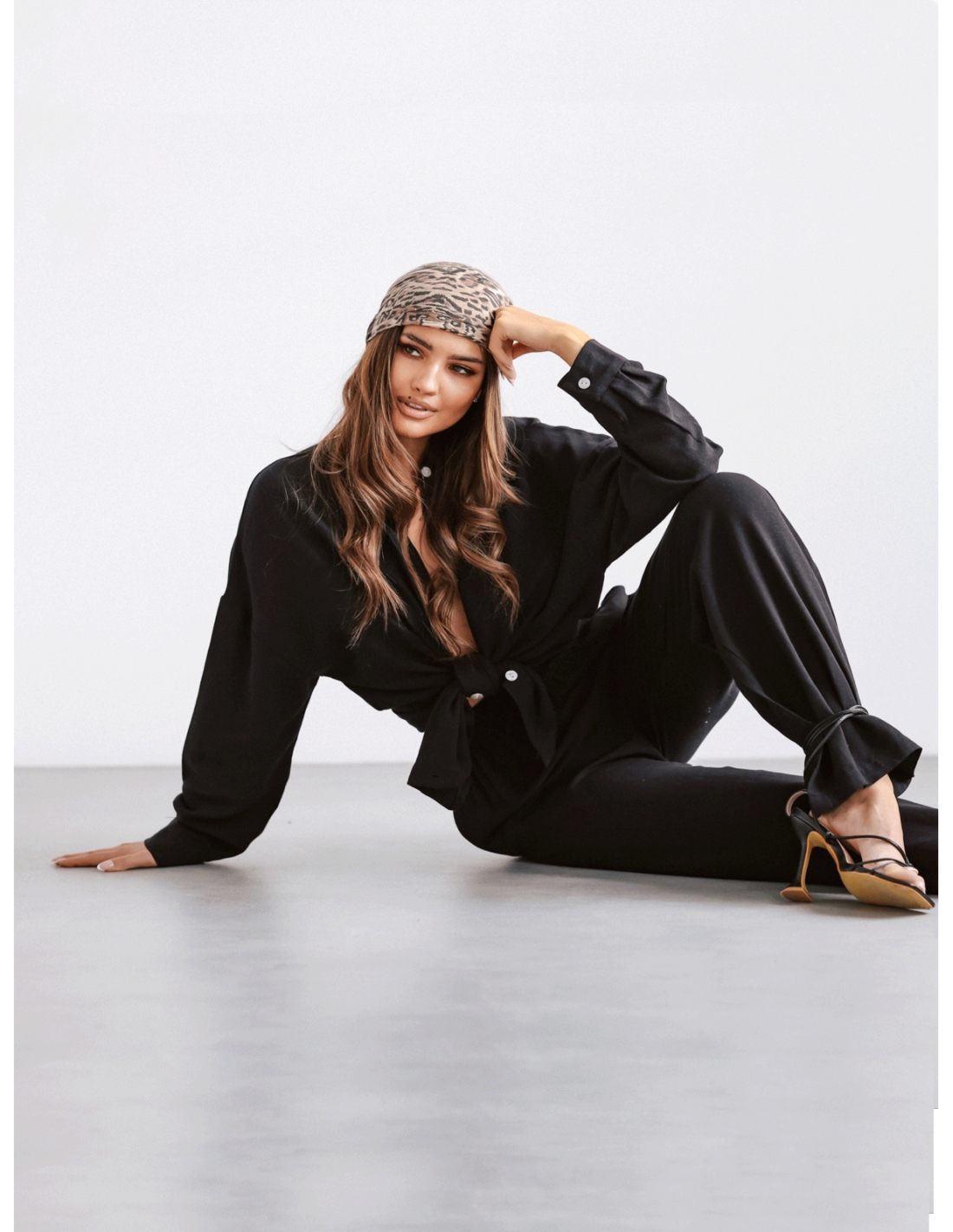 Bawełniany komplet koszula i szerokie spodnie SURI - czarny