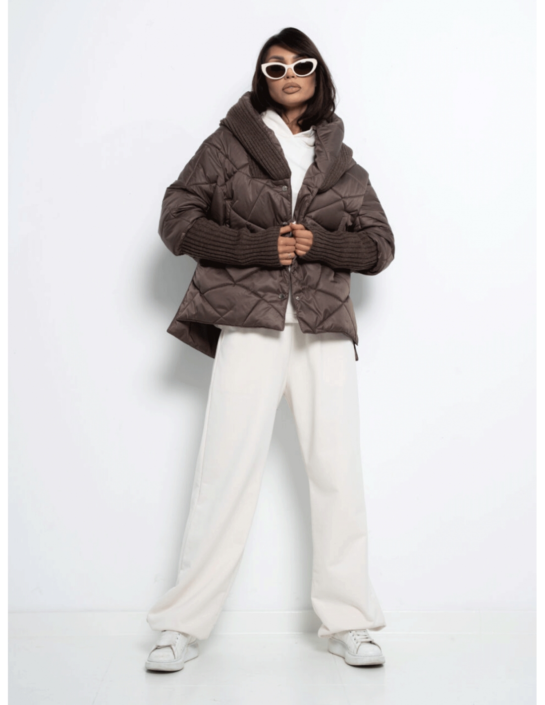 Pikowana kurtka z dzianinowym rękawem MOEKO - czekoladowa