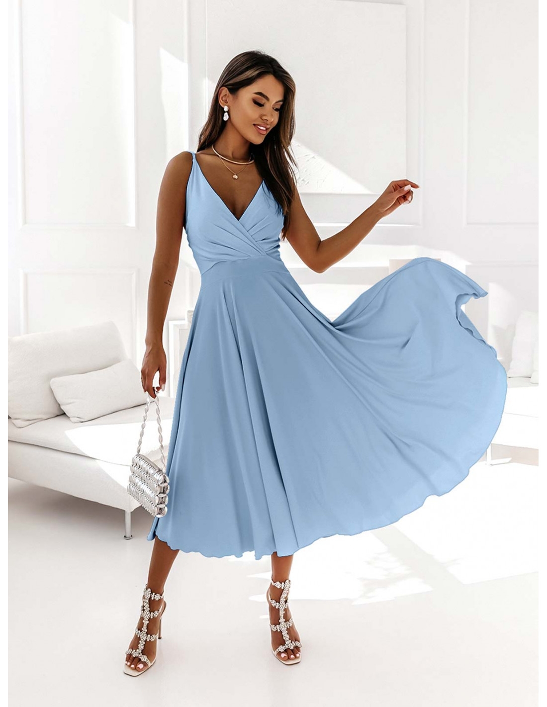 Sukienka midi na ramiączkach AGNES - błękitna