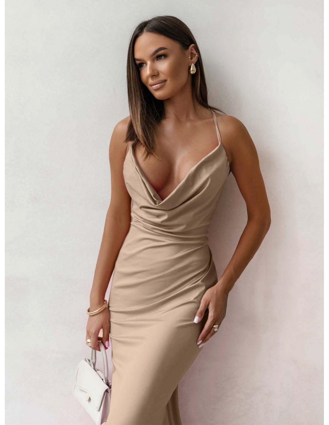 Dopasowana sukienka maxi na wesele MAURA - cappuccino