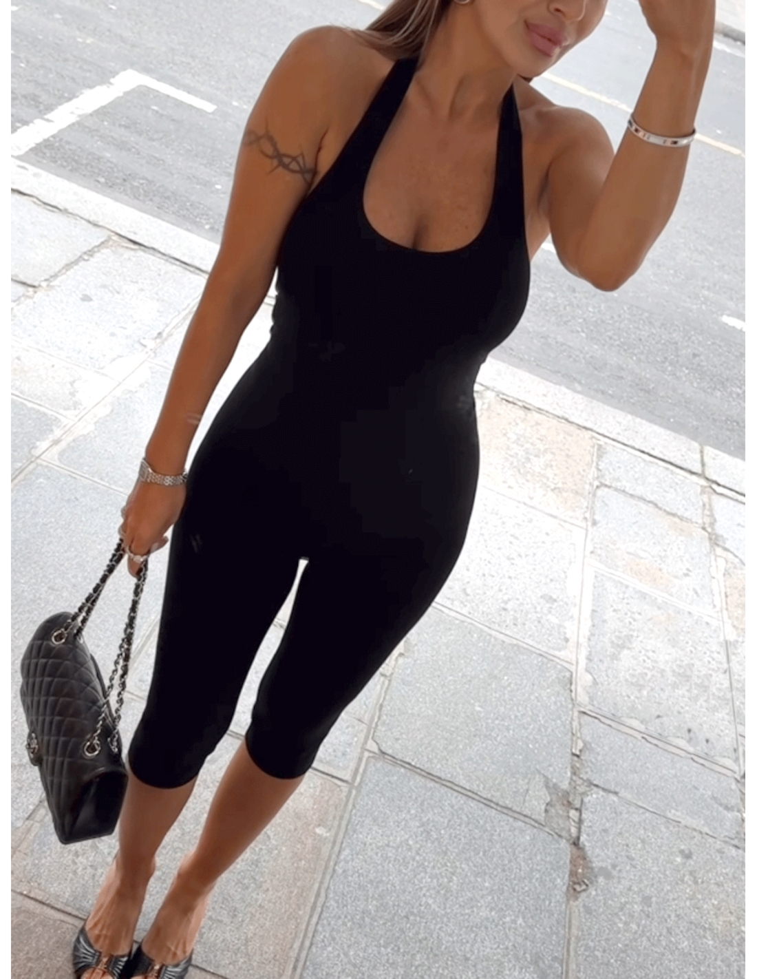 Sportowy kombinezon na ramiączkach SINTO - czarny