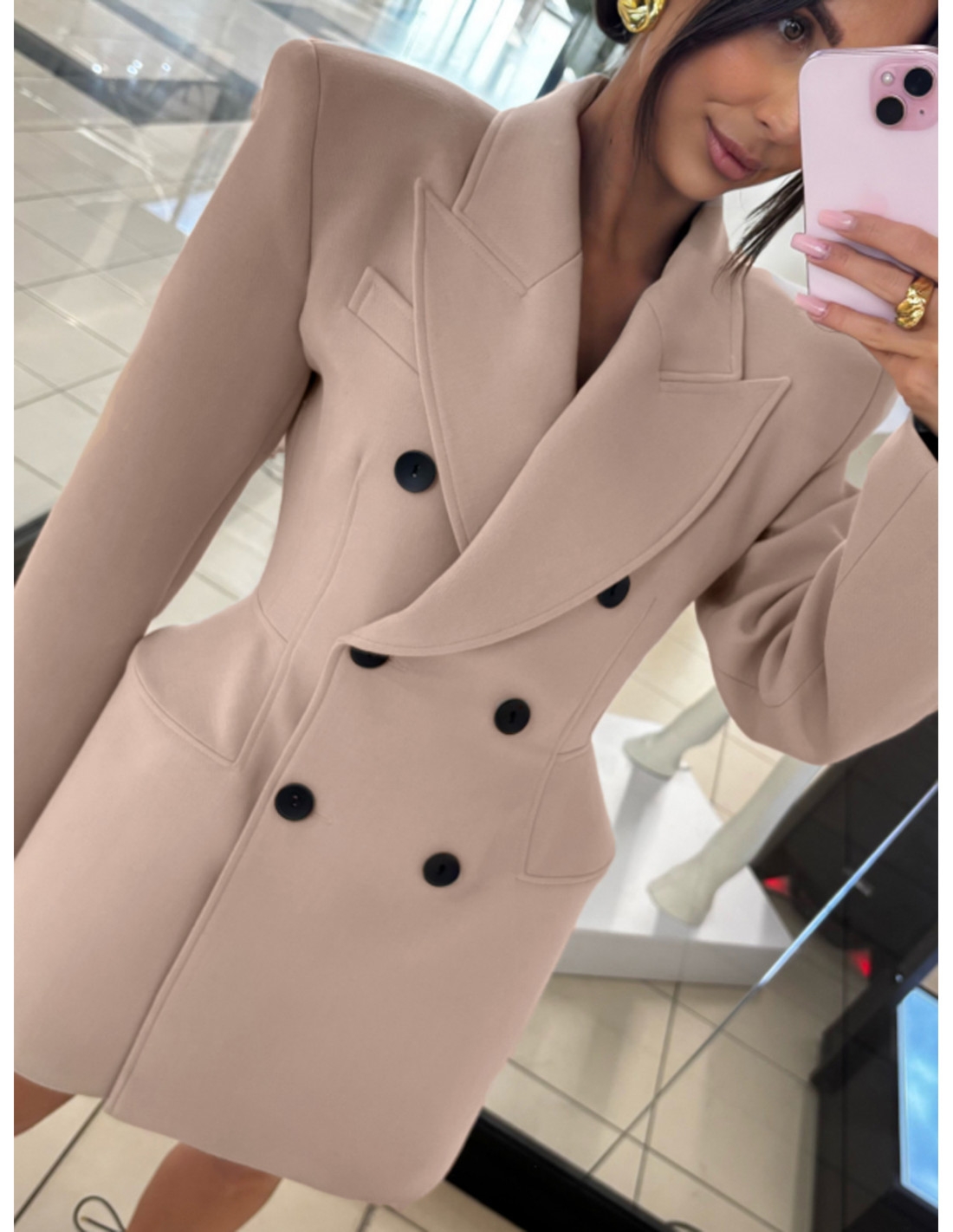 Elegancka marynarko-sukienka z guzikami AYAZ - cappuccino