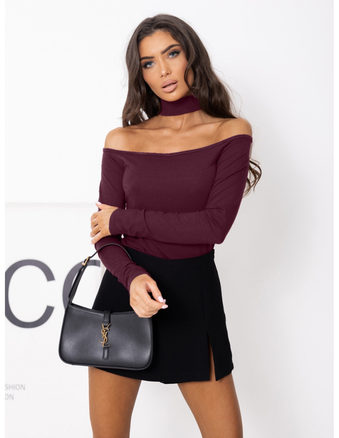 Bluzka hiszpanka z wiskozy z chokerem RELAVIA - śliwkowa