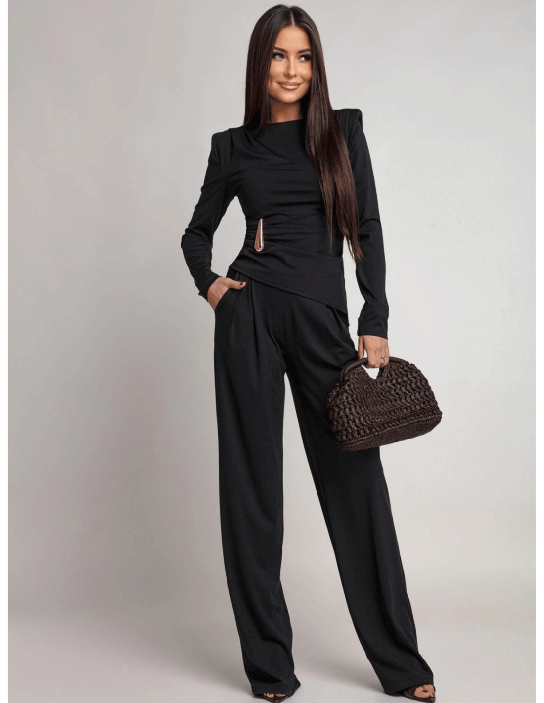 Kobiecy komplet z szerokimi spodniami ITANJA - czarny
