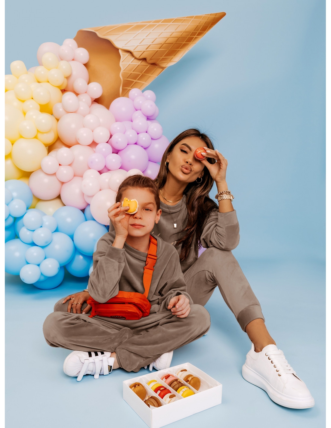 Welurowy dres dziecięcy NEMO - ciemny beż