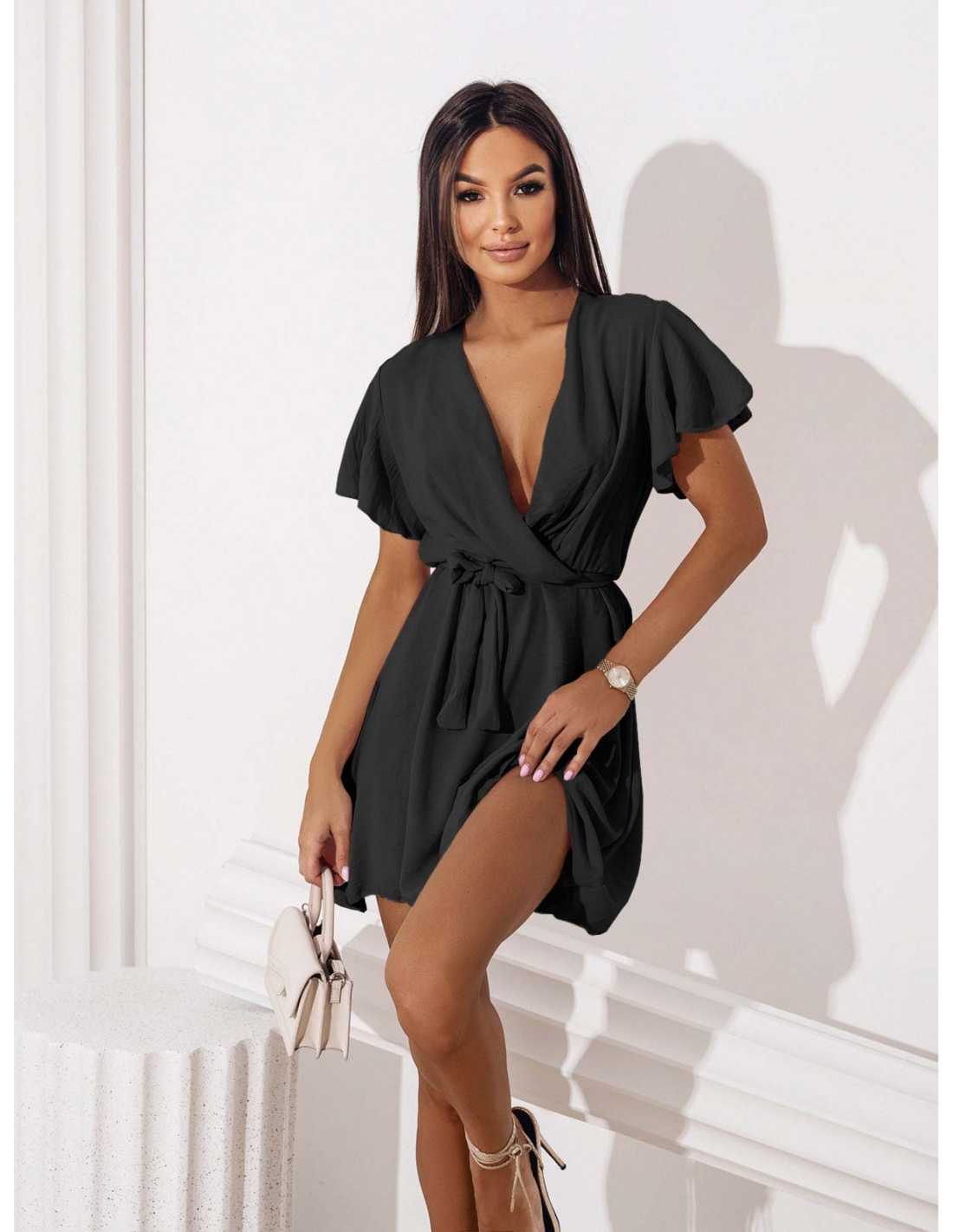 Zwiewna sukienka z kopertowym dekoltem ALICJA - czarna