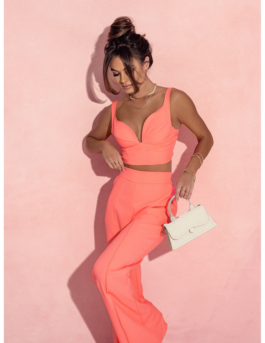 Komplet crop top z szerokimi spodniami KIRIS - brzoskwiniowy