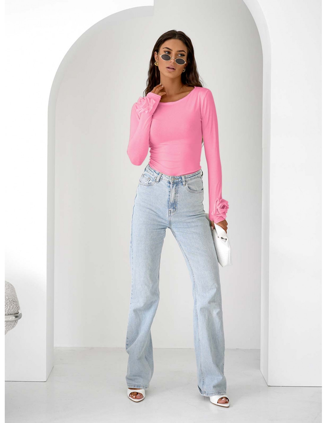 Wiskozowa bluzka z różą na rękawie ELIJA - pudrowy róż