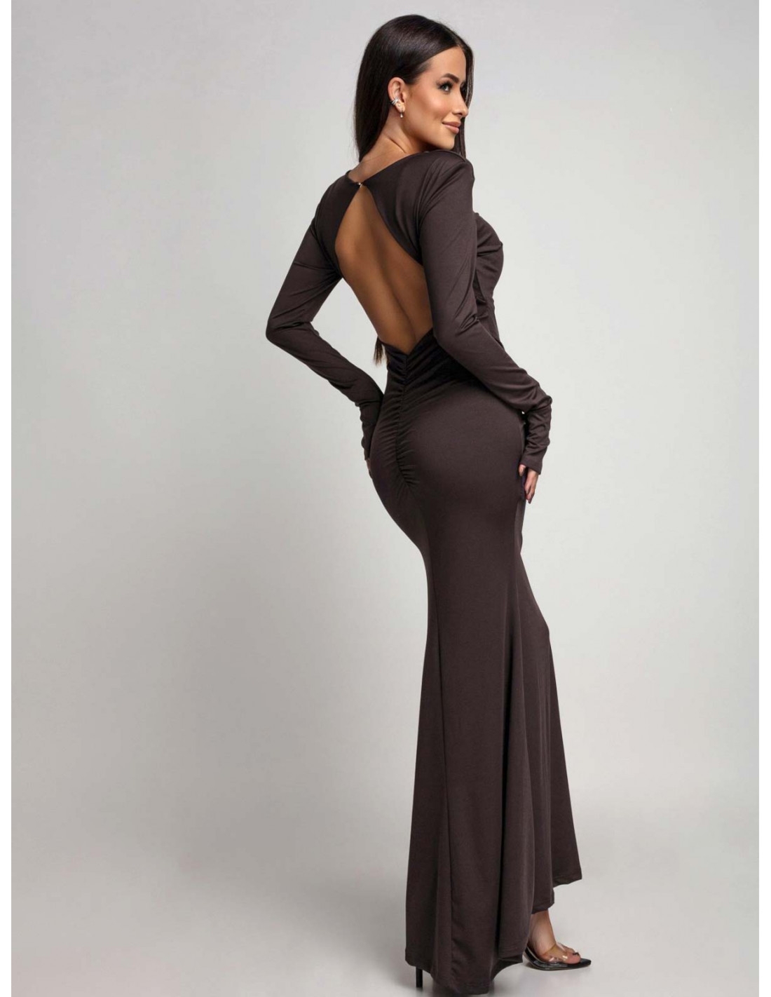 Maxi sukienka z odkrytymi plecami CHLOE - czekoladowa