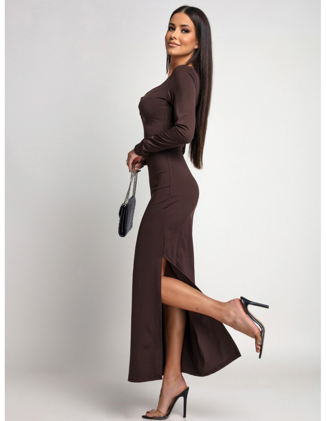 Elegancka sukienka maxi z ozdobną klamrą KATIA - czekoladowa