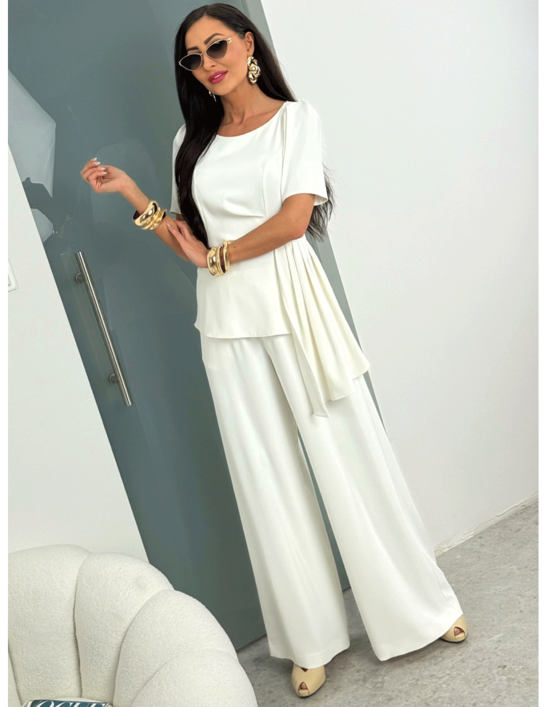 Elegancki komplet z szerokimi spodniami BESSY - biały