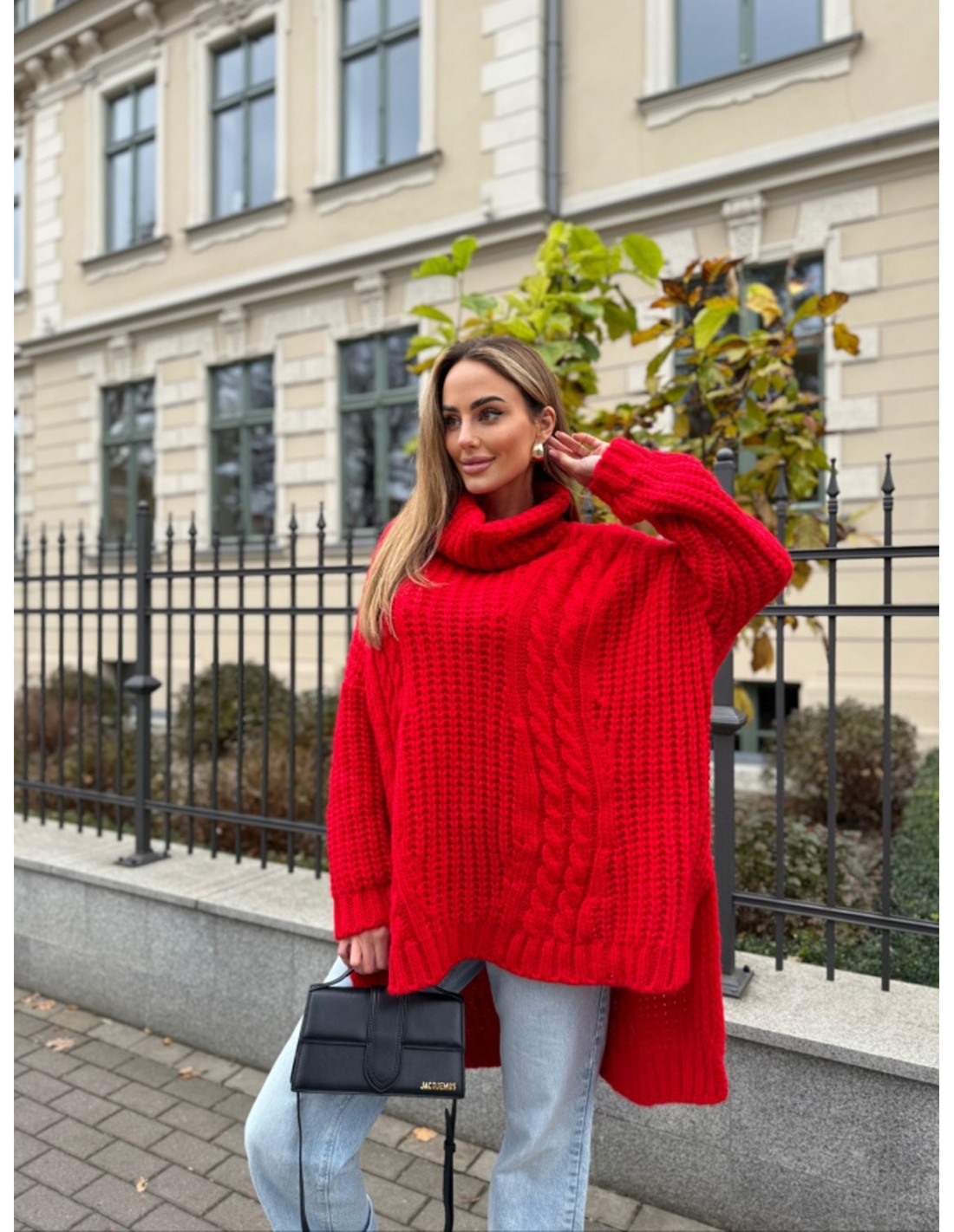 Sweter golf oversize z domieszką wełny DORO - czerwony