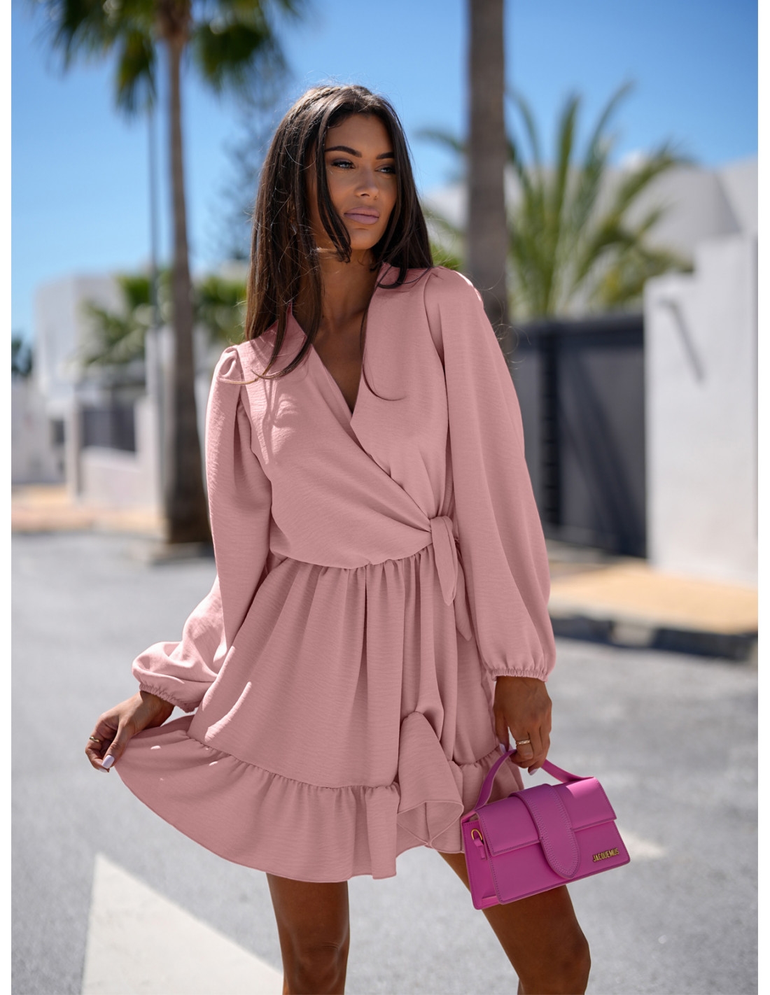 Rozkloszowana sukienka z falbanką - KALIFORNIA - brudny róż