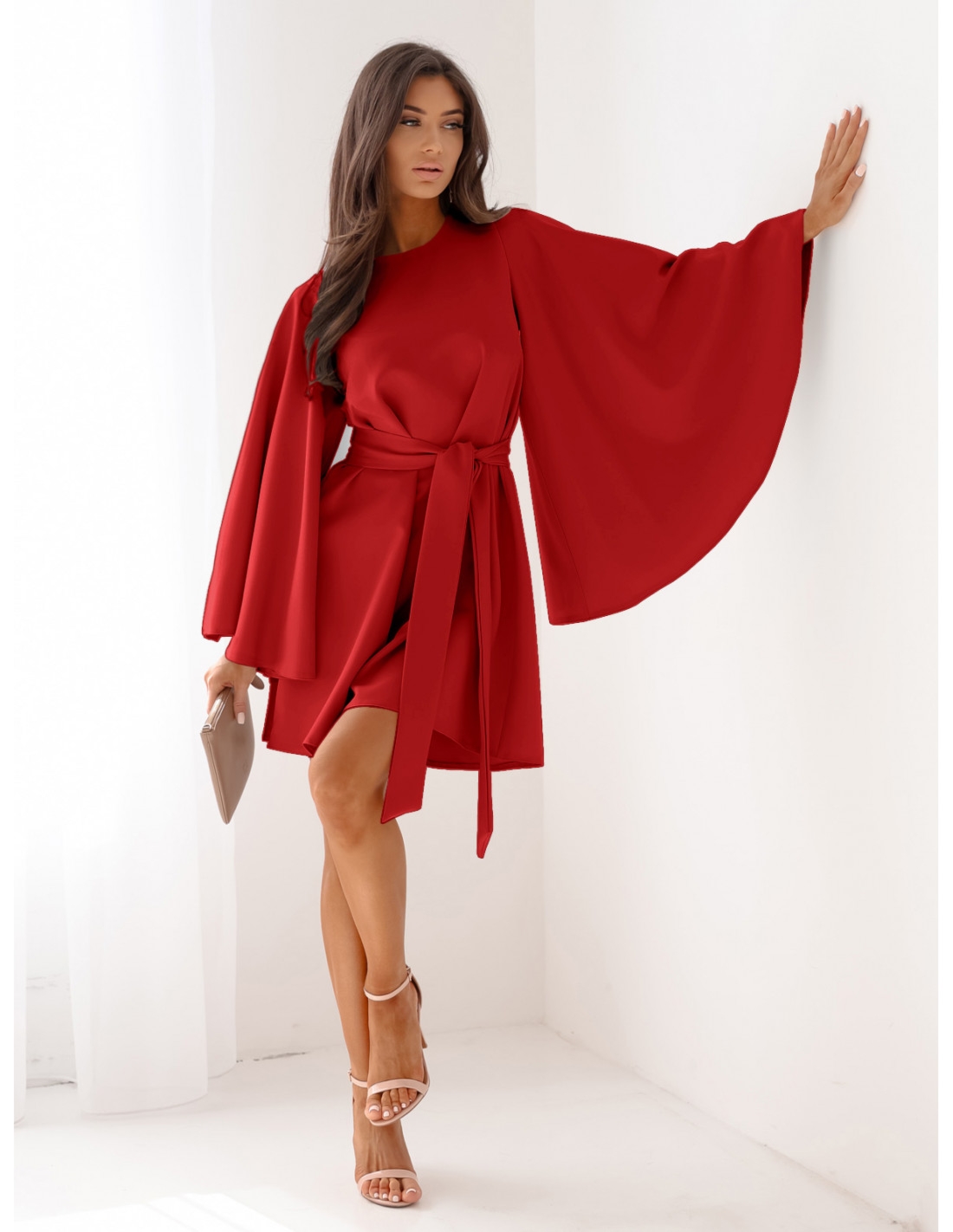 Trapezowa sukienka z szerokimi rękawami ENJA - czerwona