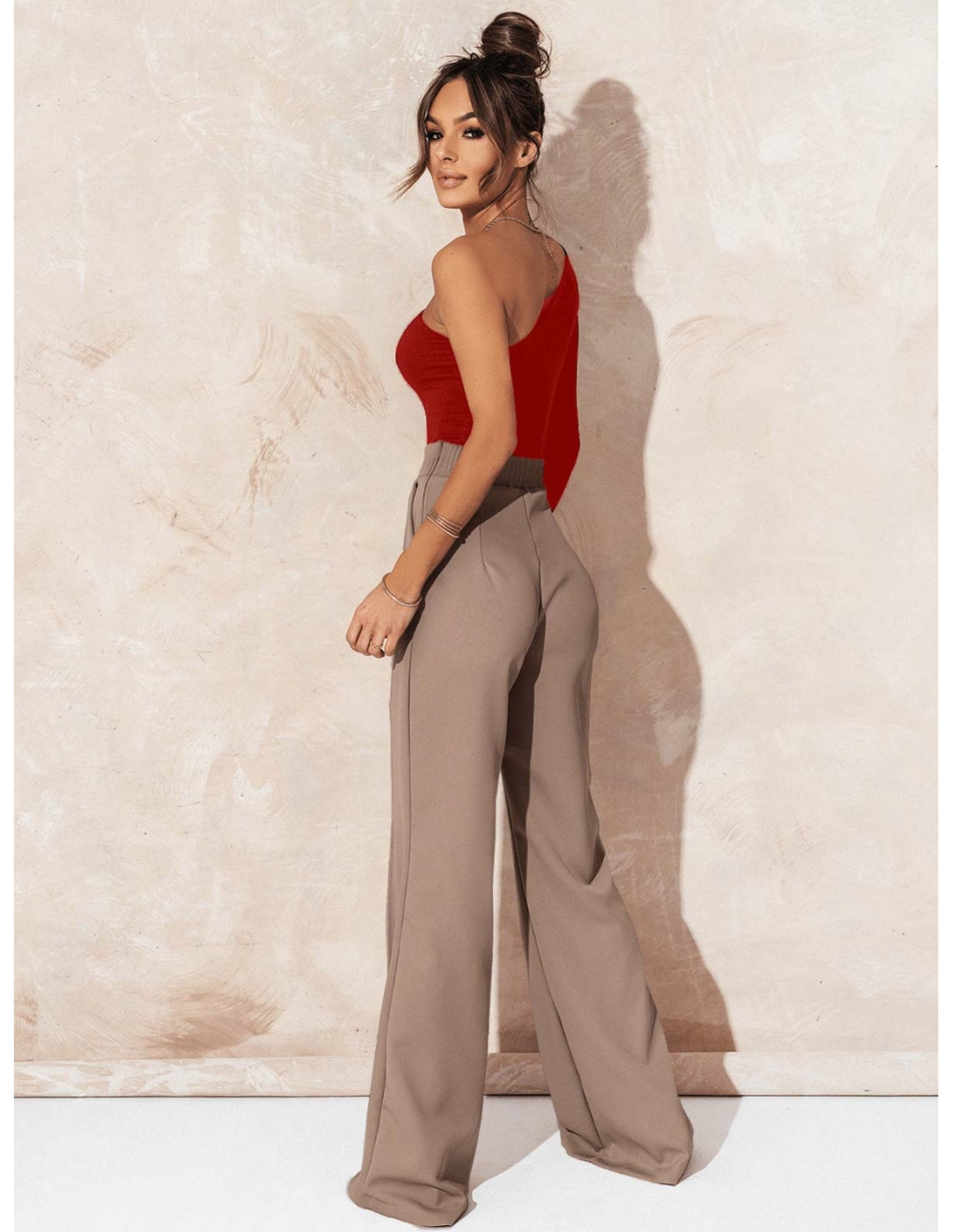 Body na jedno ramię z wycięciem ANVIS - czerwone