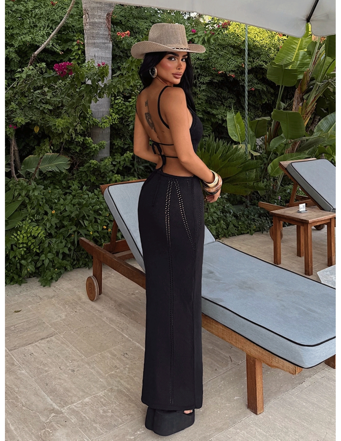 Stylowa sukienka maxi z ażurowym wzorem LINNET - czarna