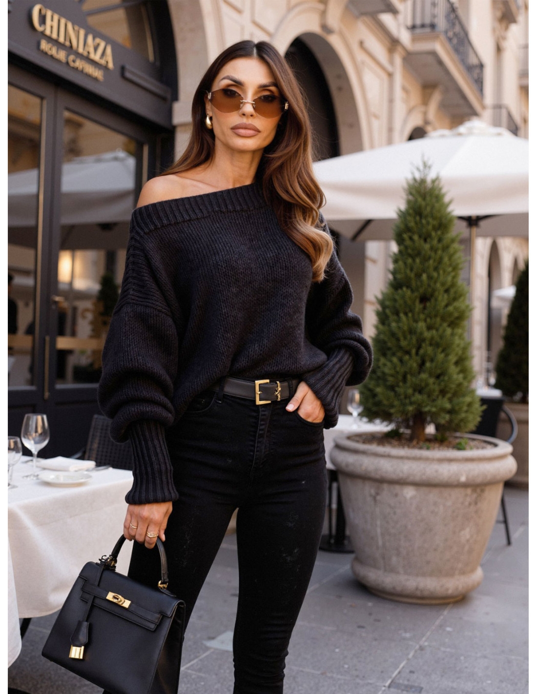 Krótki sweter oversize z wełną BELAJ - czarny