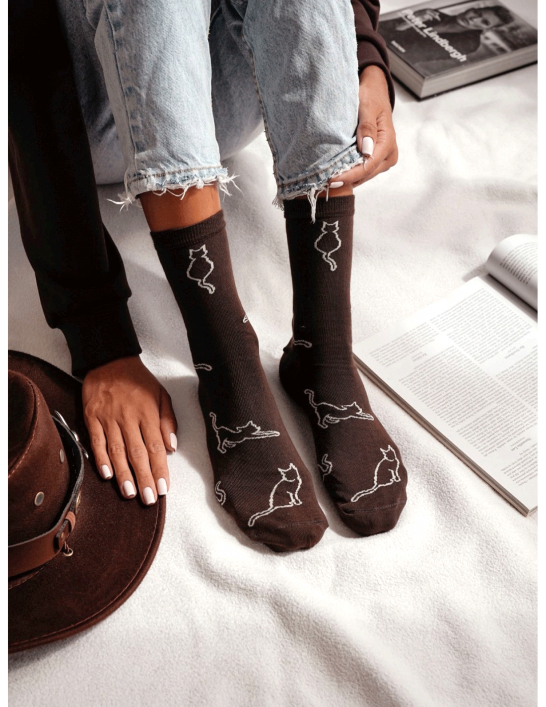 Skarpetki damskie kontury kota - czekoladowe