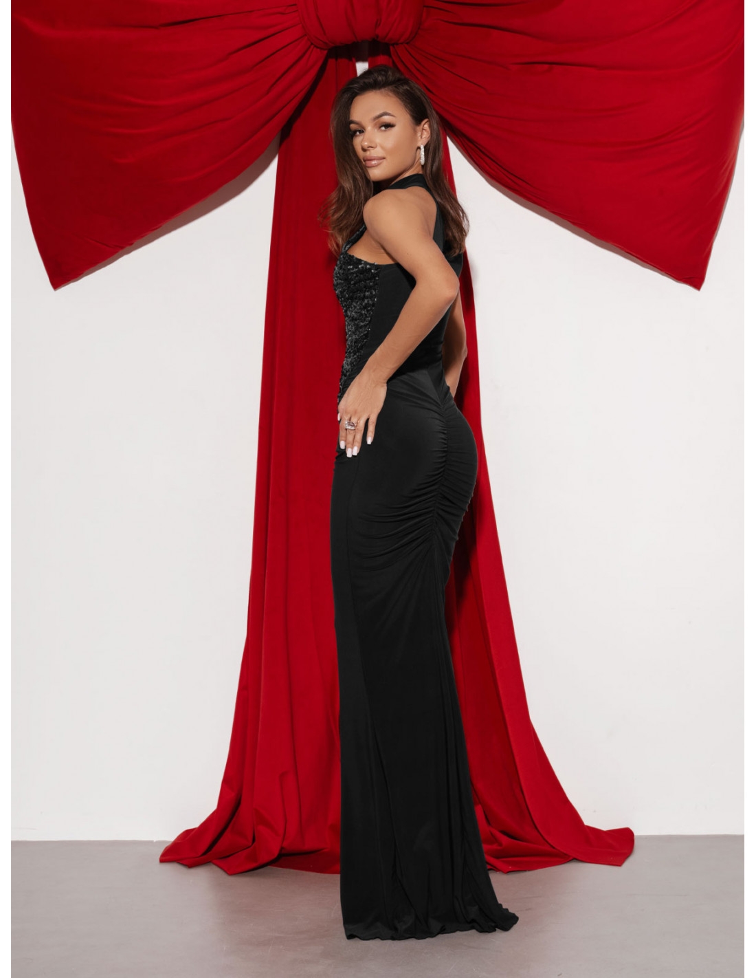 Maxi sukienka z cekinami MARCIA - czarna